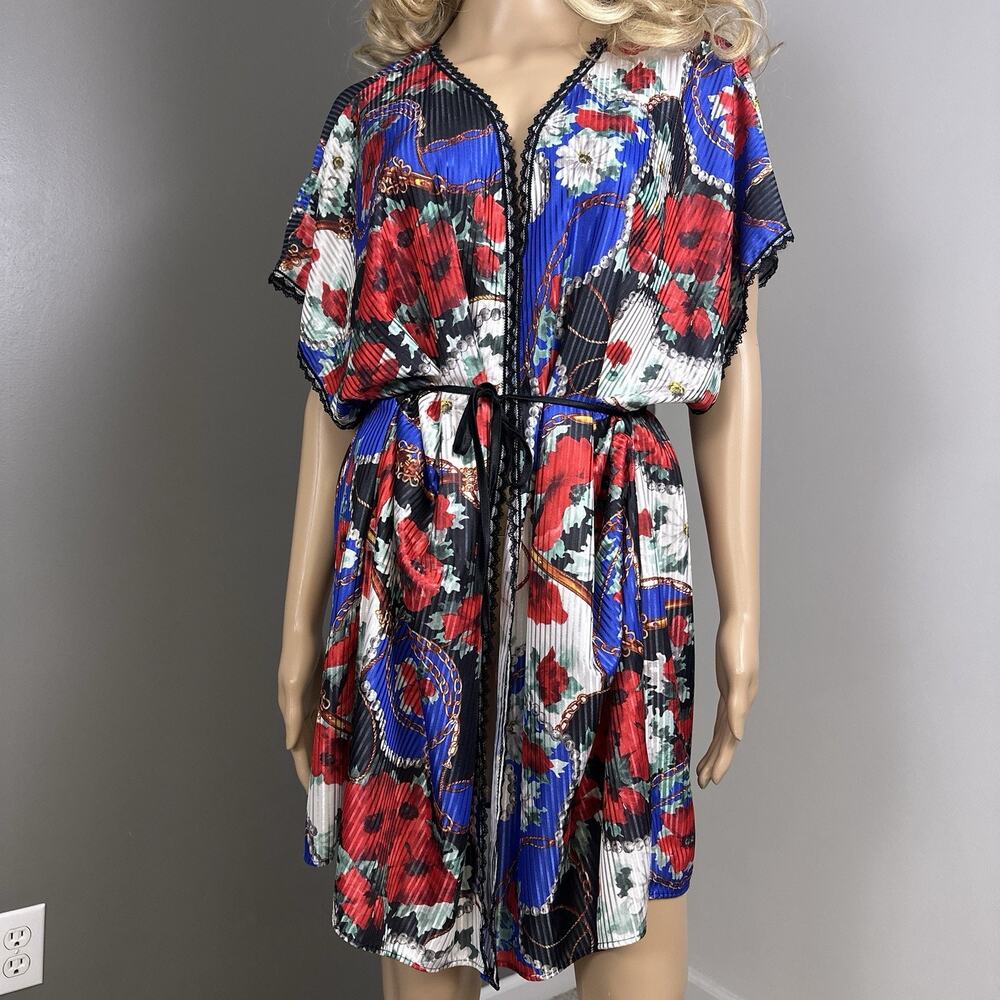 Vintage Lady Cameo Dallas Lingerie Robe Size Plus Stripes Chain Scarf Print Glam - Picture 2 of 8